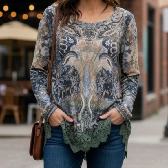 ONE WORLD Women's Size Medium Multicolor Patterned Tunic with Green Lace Hem - Picture 12 of 12